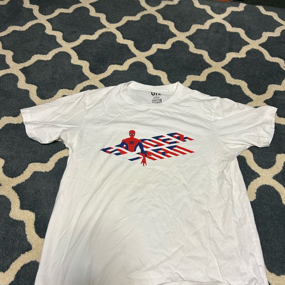 Uniqlo Spider Man oversized shirt Small